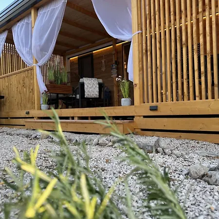 Vikendica Sunny Mobil Biograd Na Moru